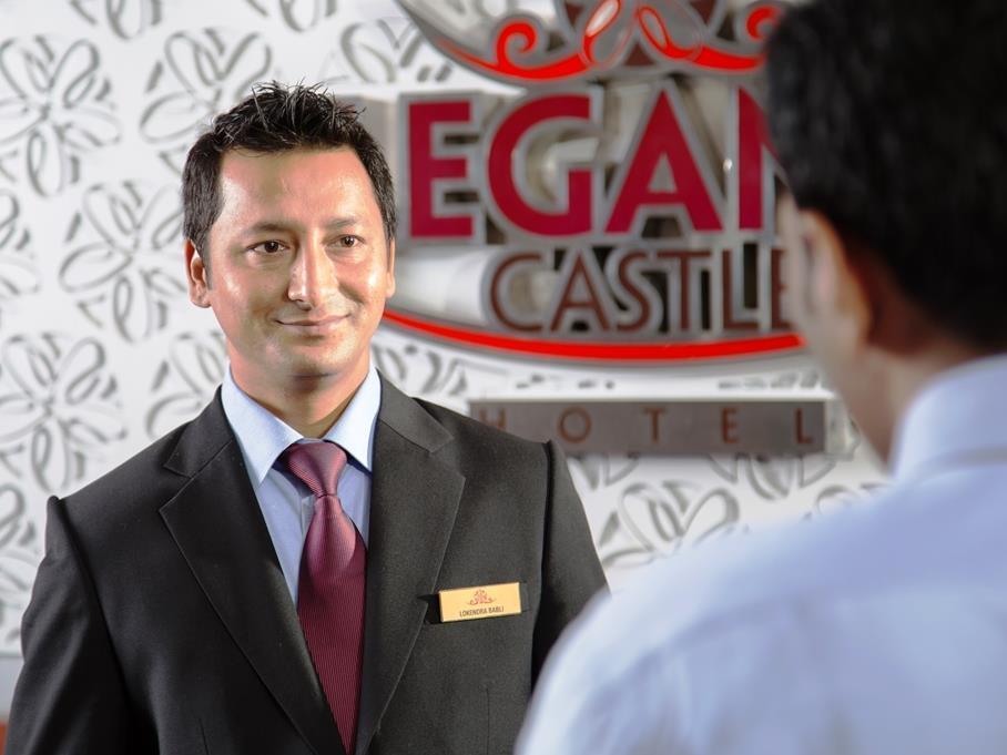 Elegance Castle Hotel Doha Bagian luar foto